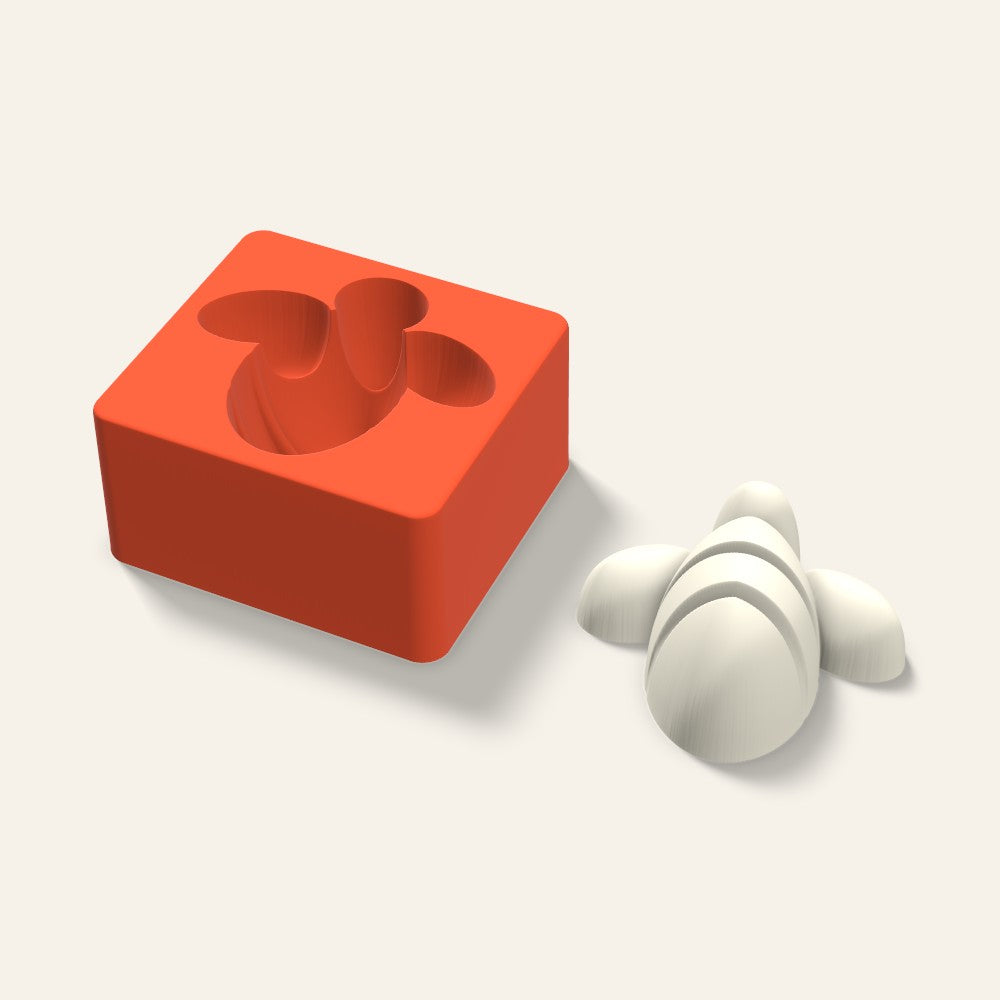 Bee Candle Mold, 4 x 2 Inch, 3D render