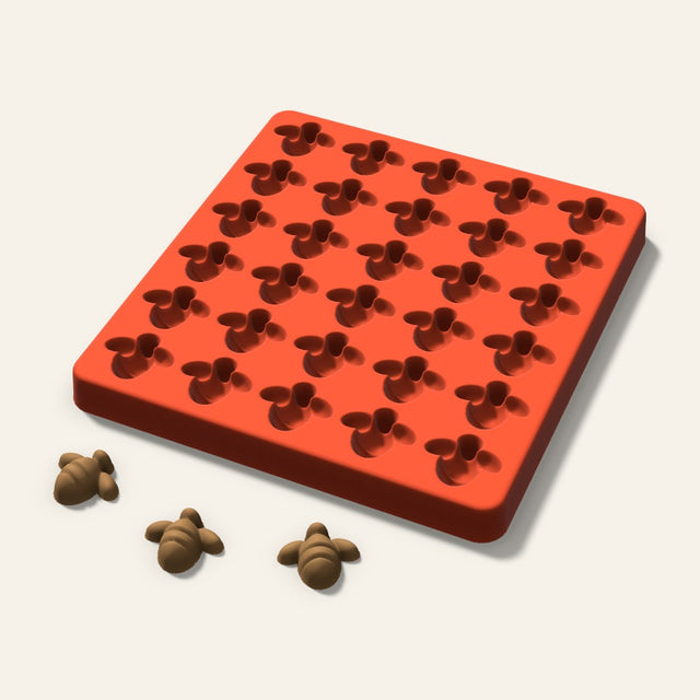 Bee Pet Treat Mold, 1 Inch, 30 Cavity, 3D render