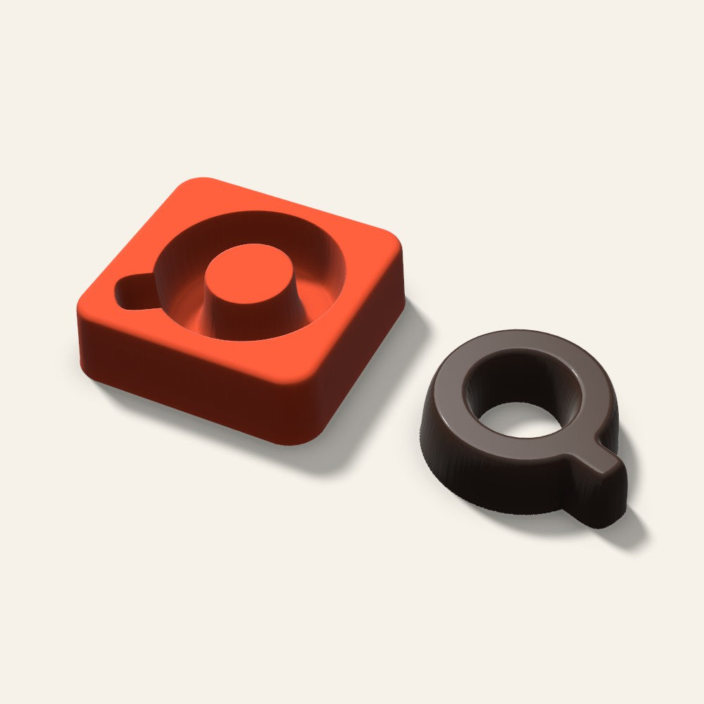 Letter Q Mold, 2 Inch, 3D render